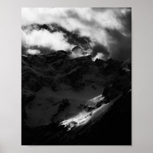 Zonneschilligheid op de majestueuze berg poster
