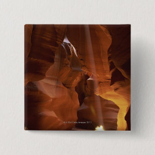 Zonnestraal die op de vloer van de canyon tumblewe vierkante button 5,1 cm