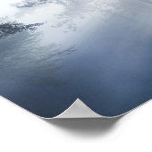 Zonnestralen die door het bos glanzend worden poster (Hoek)