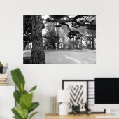 Zonnestralen op Japanse tempelpoort Poster (Thuiskantoor)