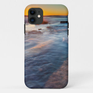 Zonnestralen verlichten de Stille Oceaan iPhone 11 Hoesje