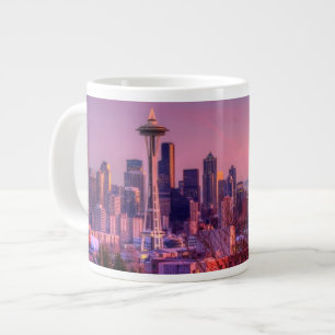 Zonnetijd achter Seattle skyline van Kerry Park. Grote Koffiekop