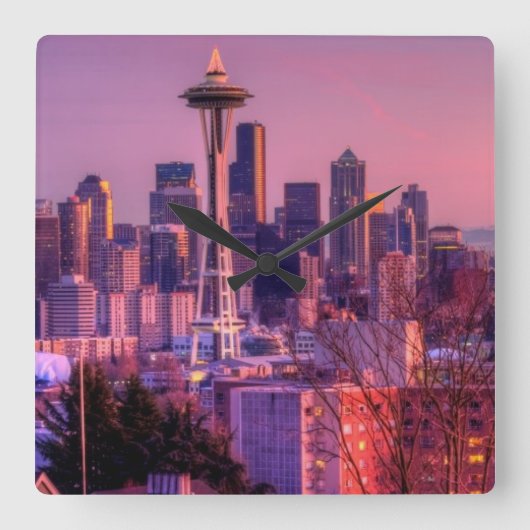 Zonnetijd achter Seattle skyline van Kerry Park. Vierkante Klok (Voorkant)