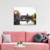 Zonnetijd over de oude middeleeuwse brug in Nürnbe Canvas Afdruk (Insitu (Woonkamer))