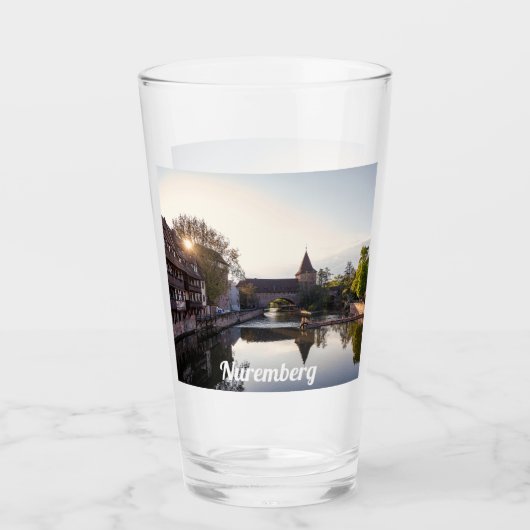 Zonnetijd over de oude middeleeuwse brug in Nürnbe Glas (Voorkant)