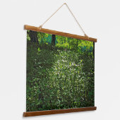 Zonneverlichte ondergroei. Zwarte Bossen, Cardiff Hangend Wandkleed (Gebogen)