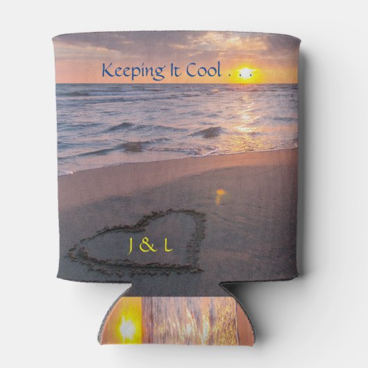 Zonnevolle Initialen voor het zand van de oceaan " Blikjeskoeler (Achterkant)