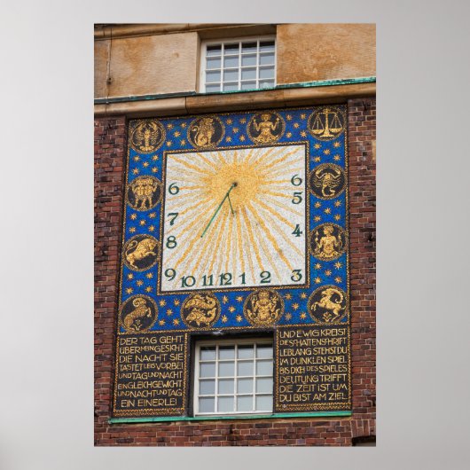 Zonnewijzer op gebouw, Duitsland Poster (Voorkant)