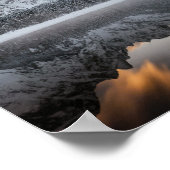 Zonnewolken boven bergen bij het Fusinmeer in Ital Poster (Hoek)