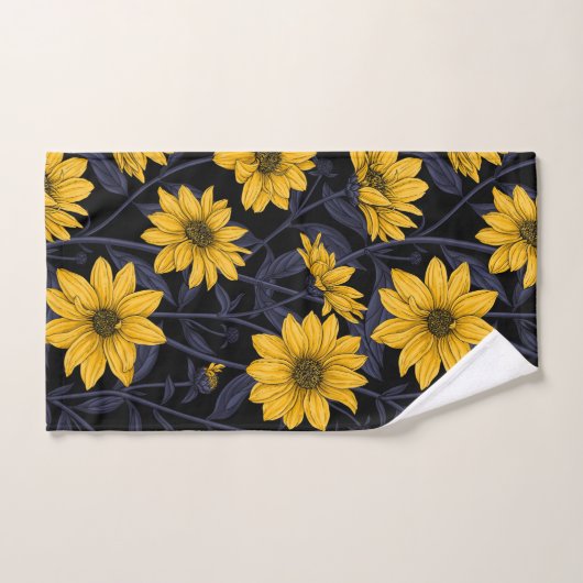 Zonnewortel, wilde zonnebloem in geel en blauw bad handdoek (Handdoek)