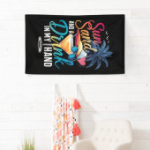 Zonnezand en een Drink In My Hand Beach Cruise Spandoek (Insitu)