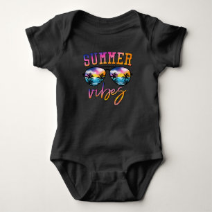Zonnezonnebril van de zomerknoppen met een palmboo romper