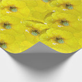 Zonnig geel mais papaver patroon cadeaupapier (Hoek)