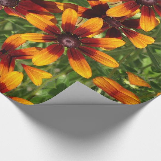 Zonnig gouden bloemen glanzend inpakpapier (Hoek)