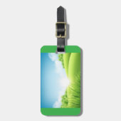 Zonnig groen veld landschap bagagelabel (Voorkant verticaal)