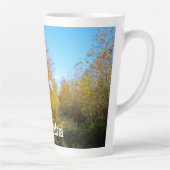 Zonnig herfstbos - groot gepersonaliseerd latte mok (Rechts)
