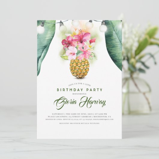 Zonnige ananas bloemenvaas strand verjaardagsfeest kaart (Staand voorkant)