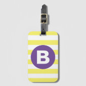 Zonnige Gele Gestreepte Paarse Monogram Bagagelabel (Voorkant (verticaal))