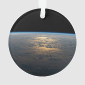 Zonnige stralen van een deels bewolkt zuiden van d ornament (achterkant)