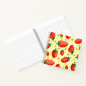 Zonovergoten aardbeien en madeliefjes notitieboek (Binnen)