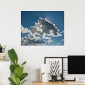 Zonovergoten Wolken Onder Open Lucht Poster (Thuiskantoor)