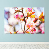 Zonoverlichte Roze Sakura Bloemen. Kersenbloesems Canvas Afdruk (Insitu (Houten vloer))