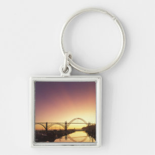 Zonsondergang achter de Newport-brug, Oregon Sleutelhanger