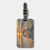 Zonsondergang achter de Zanddollar Bagagelabel (Voorkant verticaal)