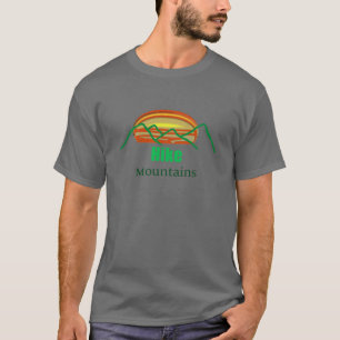 Zonsondergang Achter Wandelende Bergen Silhouet T- T-shirt