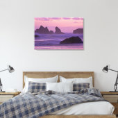 Zonsondergang bij Bandon Beach Sea Stacks. Canvas Afdruk (Insitu (Slaapkamer))