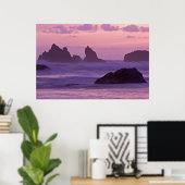 Zonsondergang bij Bandon Beach Sea Stacks. Poster (Thuiskantoor)