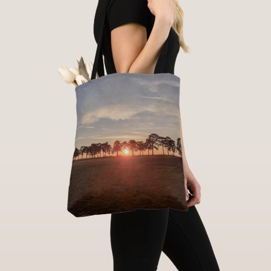 Zonsondergang bij de steeg van de dennen - Canvas  Tote Bag (Dichtbij)