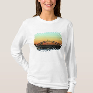 Zonsondergang boven de Sydney Harbour Bridge, Aust T-shirt