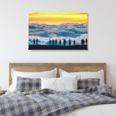 Zonsondergang boven de Wolken Maui Canvas Print (Insitu (Slaapkamer))