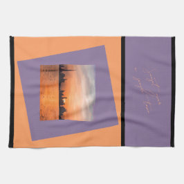 Zonsondergang boven een badplaats - Kunsthanddoek Theedoek