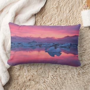 Zonsondergang boven het gletsjermeer Jokulsarlon Kussen