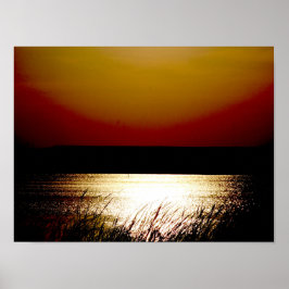 Zonsondergang boven het meer poster