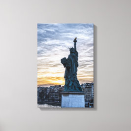 Zonsondergang boven replica van het Liberty-standb Canvas Afdruk