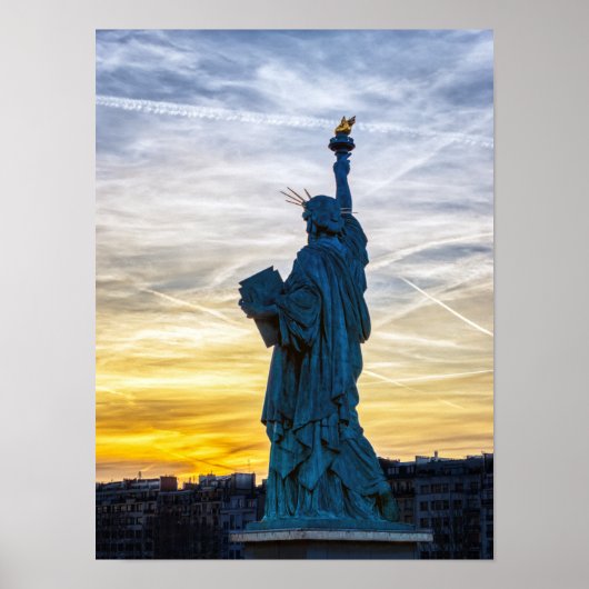 Zonsondergang boven replica van het Liberty-standb Poster (Voorkant)