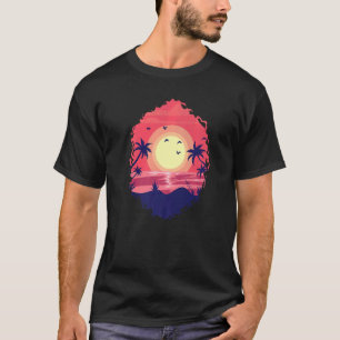 Zonsondergang door het Zee met palmbomen T-shirt