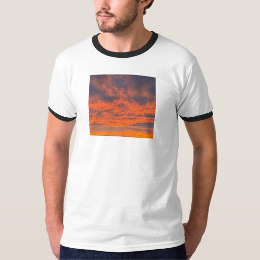 Zonsondergang in brand t-shirt (Voorkant)