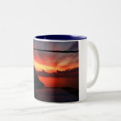 zonsondergang in de golf van mexico tweekleurige koffiemok (Voorkant rechts)