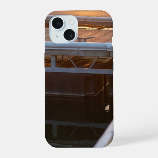 Zonsondergang Marina: reflecties en rust iPhone 15 Case (Achterkant)