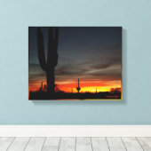 Zonsondergang met gigantische saguaro cactus in de canvas afdruk (Insitu (Houten vloer))
