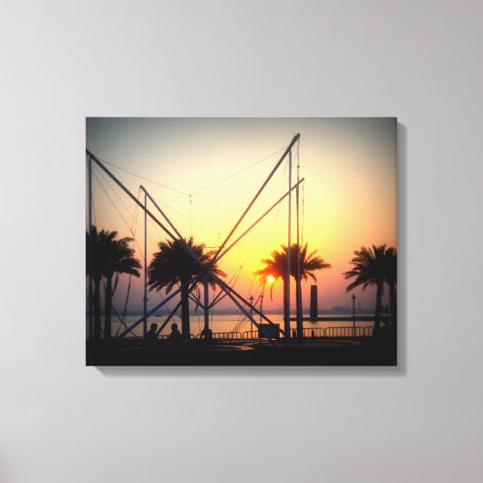 Zonsondergang met palmbomen en trampoline canvas afdruk (Voorkant)