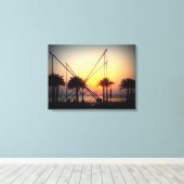 Zonsondergang met palmbomen en trampoline canvas afdruk (Insitu (Houten vloer))