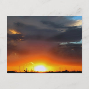 Zonsondergang onder het storm. briefkaart