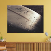 Zonsondergang op een Surfboard Stretched Canvas Afdruk (Insitu (Woonkamer))