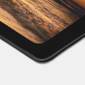 Zonsondergang op een verlaten strand bureaumat (Hoek)