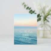Zonsondergang op het strand bruiloft Save the Date Aankondigingskaart (Staand voorkant)